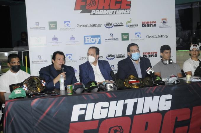  Tres títulos se disputarán en velada internacional de MMA