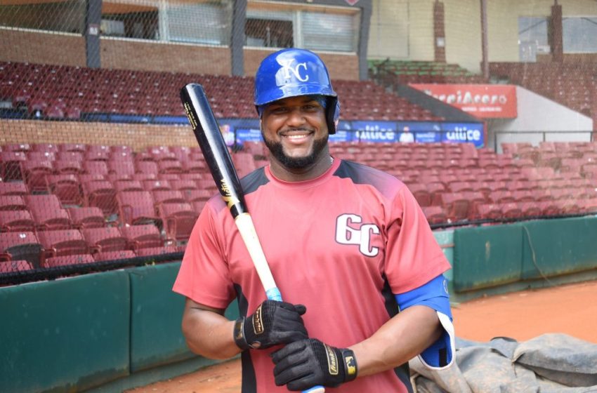  Hanser Alberto, un «Gigante» del bateo en el béisbol dominicano