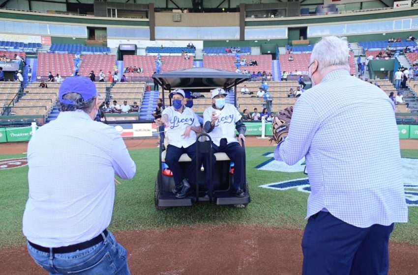  Hermanos Ravelo Álvarez realizan pitcheos de honor