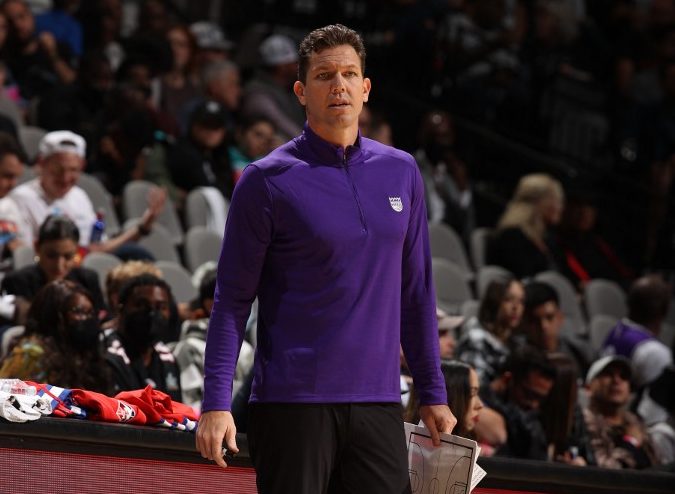  NBA: Los Kings despiden al dirigente Luke Walton