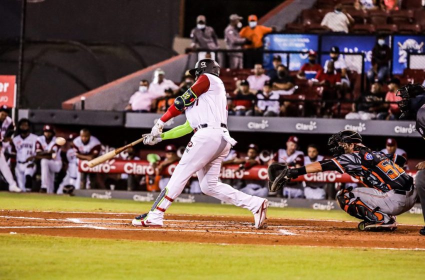  Gigantes ganan quinto seguido a base de jonrones