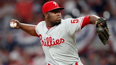  Relevista Héctor Neris pacta 2 años y $17 millones con Astros