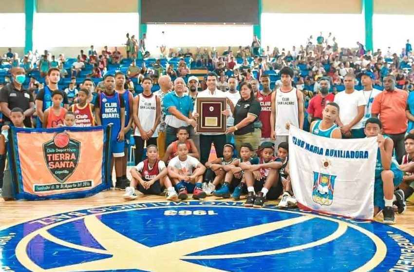  Abadina inaugura torneo U14 dedicado a Wellington Arnaud