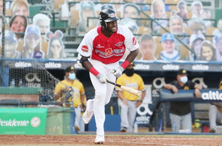  Estevan Florial regresa con los Leones