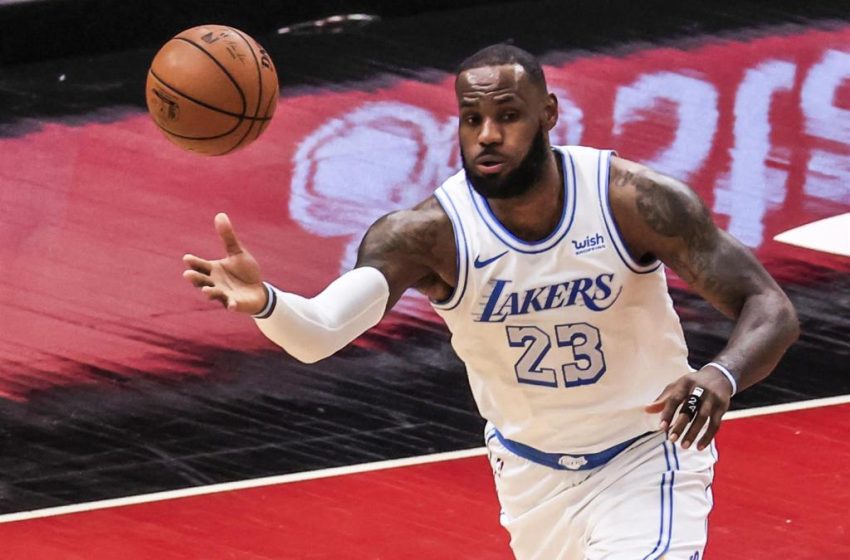  LeBron sale del protocolo covid tras confirmarse su falso positivo