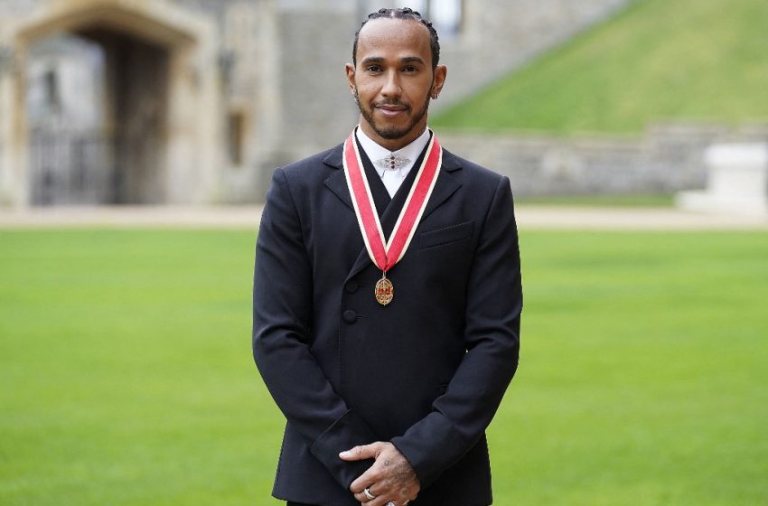  Lewis Hamilton recibe el título de Caballero en Windsor