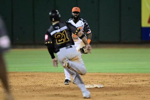  Francisco Peña decide triunfo de las Águilas ante los Toros