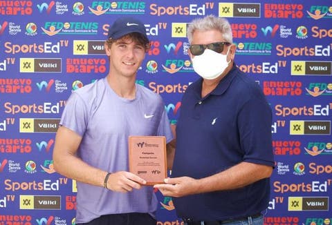  Peter Bertrán se corona campeón en M15 Santo Domingo