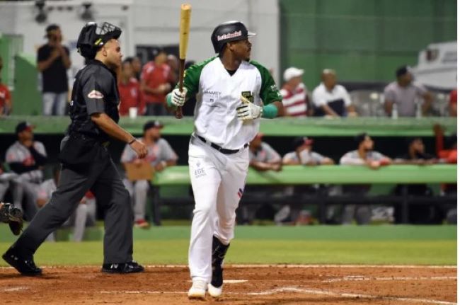  Las Estrellas ganan 1-0 en partido decidido en la entrada 12.