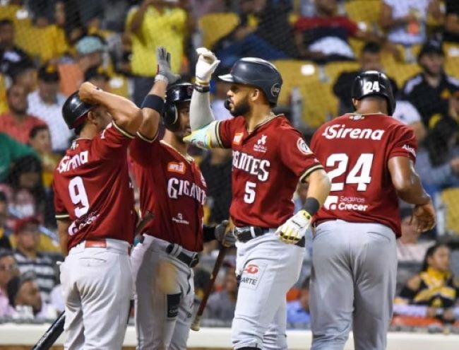  Los Gigantes blanquean a las Águilas seis por cero