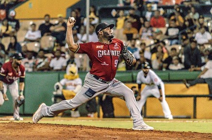  LUIS LIBERATO Y KELVIN GUTIÉRREZ COMANDAN OFENSIVA EN BLANQUEADA DE GIGANTES SOBRE AGUILAS 6-0