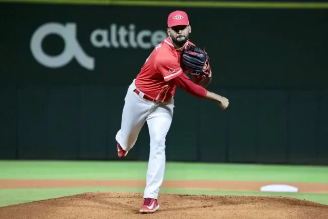  Leones tiran blanqueada y vencen al Licey por primera vez en la temporada