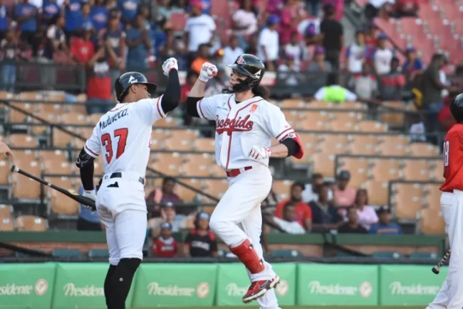  O’Brien lidera triunfo de Leones, que tuvo un buen pitcheo para vencer a las Estrellas