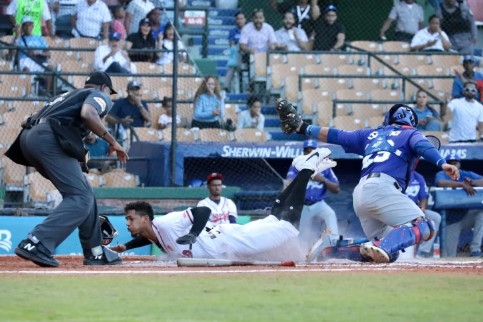  Oneil Cruz empujó dos y Licey complica más al Escogido