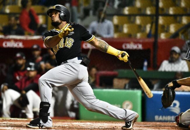  Águilas prestan Eguy Rosario a Cangrejeros PR