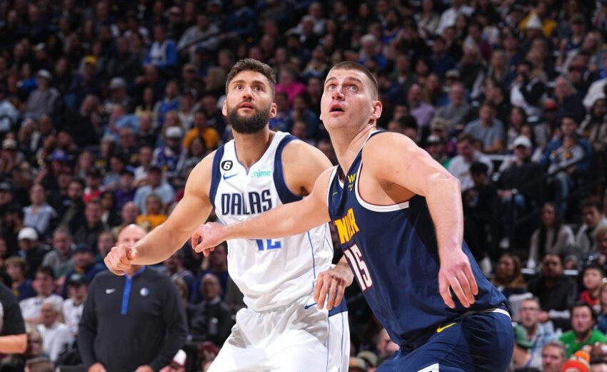  EL TRES FINALES DE FINNEY-SMITH AYUDA A MAVS A GANAR 116-115 SOBRE LOS NUGGETS