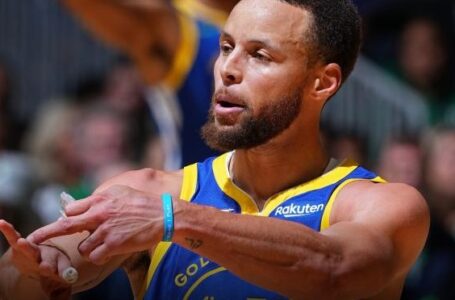 Stephen Curry (hombro) contento de evitar una cirugía, tiene la esperanza de recuperarse pronto