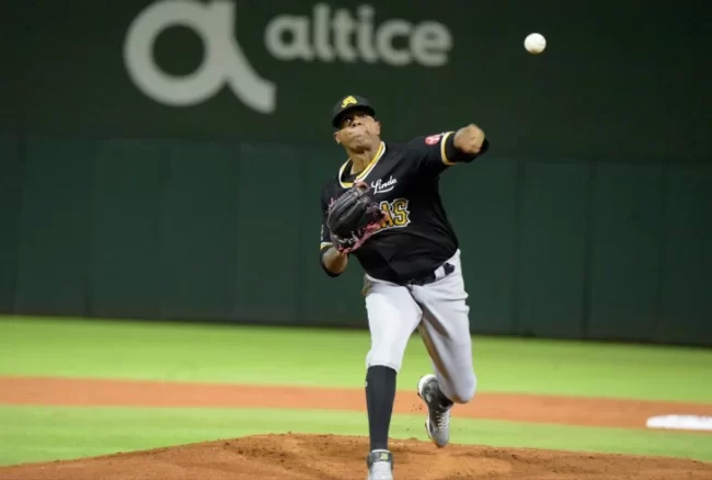  Roenis Elías, intransitable ante el Licey para una blanqueada de las Águilas 3-0