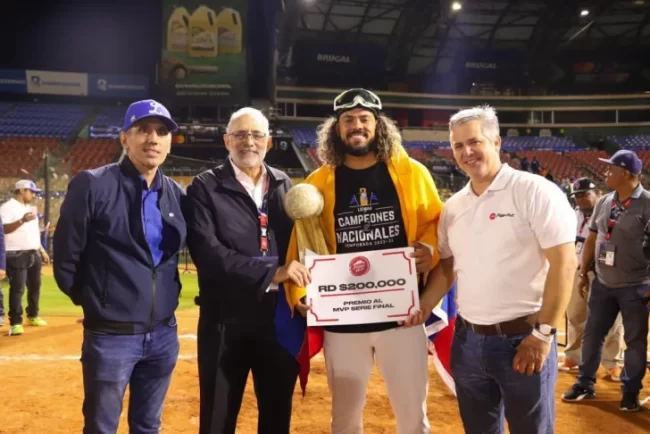  Rojas Jr. decide y así llegó la corona 23 para los Tigres del Licey