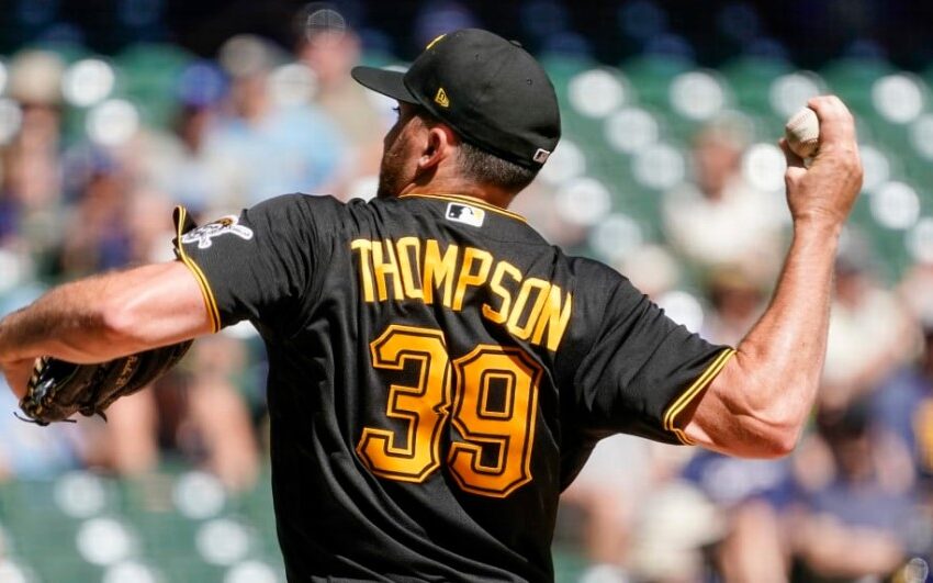  Los Azulejos adquieren a Zach Thompson desde los Piratas