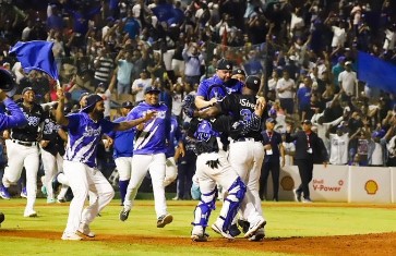  Licey supera a Gigantes y jugará la final contra Estrellas