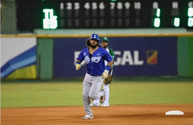  Alfaro y Hall colocan al Licey a un juego del campeonato al vencer a las Estrellas