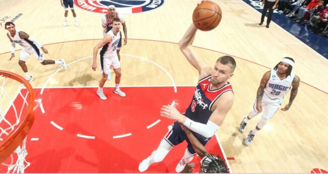  Kristaps Porzingis de Wizards, semana a semana con esguince de tobillo izquierdo