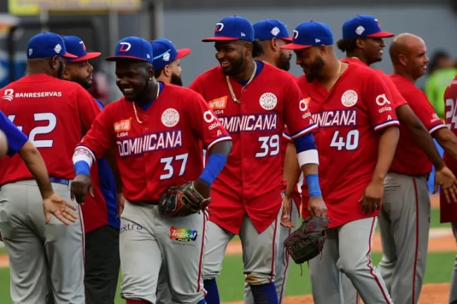  Licey se recupera y vence a Agricultores para su primera victoria en la Serie del Caribe