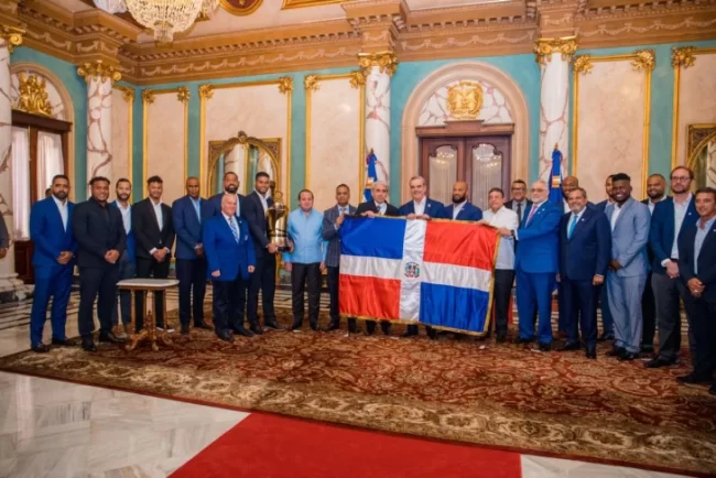  Presidente Abinader recibe a los campeones nacionales, Tigres del Licey