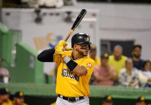  Águilas renuevan contratos con 11 de sus jugadores