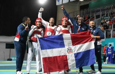  Dominicana hace historia al ganar el primer oro del taekwondo por equipo; Crismery Santana, bronce