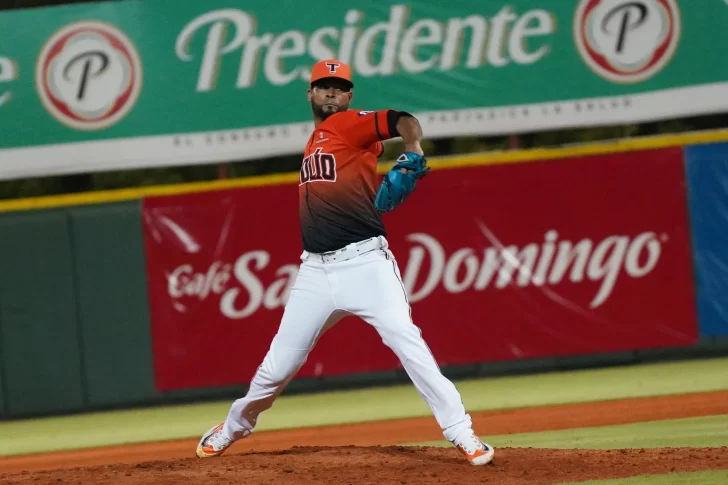  Esmil Rogers empata con Mélido Pérez con 19 triunfos