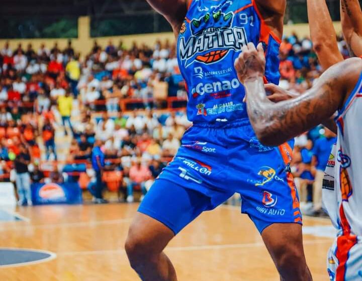  Guerrero,Díaz y Núñez arrasan en premios del Basket de La Vega.