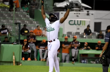 Noel, dos jonrones y Arauz decide por segundo juego corrido en triunfo de Estrellas sobre Toros