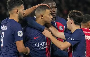  Mbappé marca de penalti en triunfo de PSG por sobre Mónaco