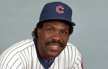  Andre Dawson pide al Salón de la Fama que su placa tenga el gorro de los Cachorros