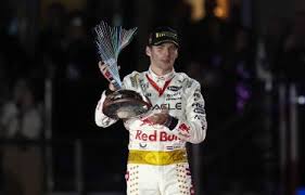  Verstappen se impone en un Gran Premio de las Vegas que supera expectativas