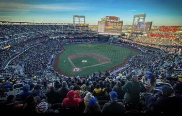  Quieren una serie Águilas y Licey para abrir la próxima campaña en Yankees Stadium