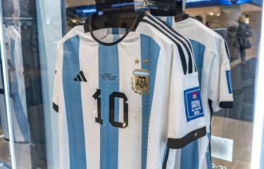  Camisetas que utilizó Messi en la Copa Mundial se subastan por 7,8 millones de dólares